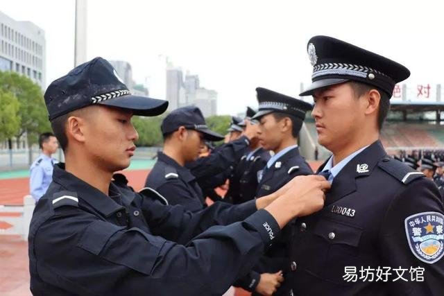 如果教师统一着制式服装,胸前挂教师编号,全国可查,会不会增强学生对教师职业的向往?