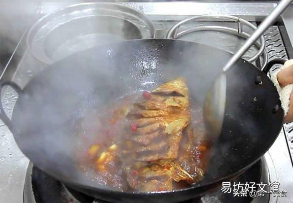 清炖鲤鱼汤的家常做法 鲤鱼怎么做好吃又简单