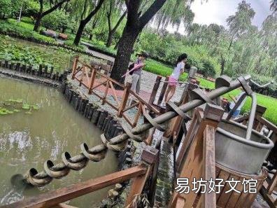 路灯灯杆安装要求 路灯像什么
