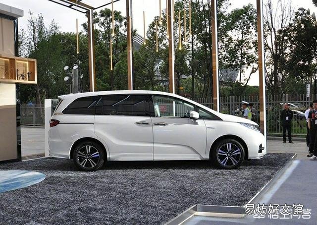 六口人的家庭换什么车好?