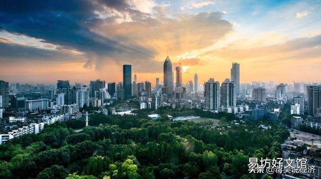 成都,杭州,武汉和南京哪个发展前景更好?