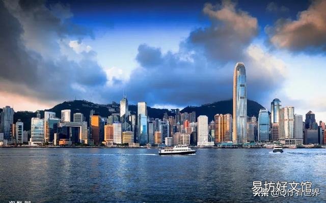在香港普通市民生活费大概多少钱？
