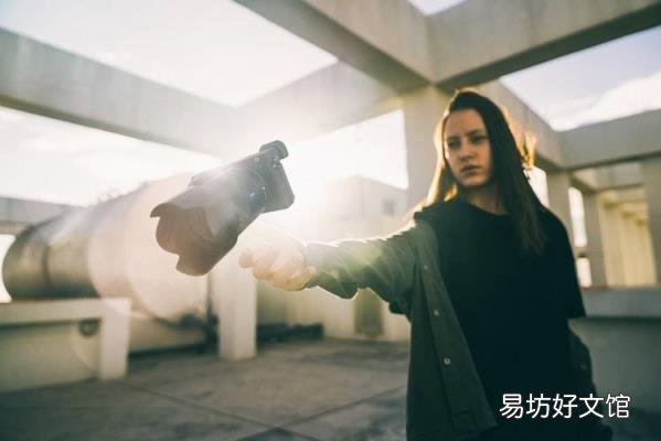 当一个人同时爱上两个人 同时喜欢两个人