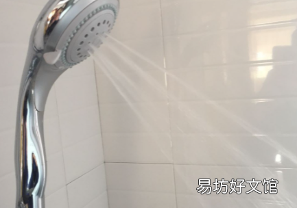 太阳能热水器出水小怎么回事