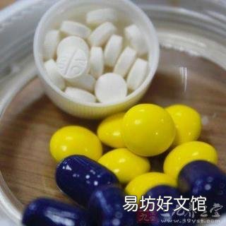 脚趾甲发白怎么回事 脚趾甲盖发白