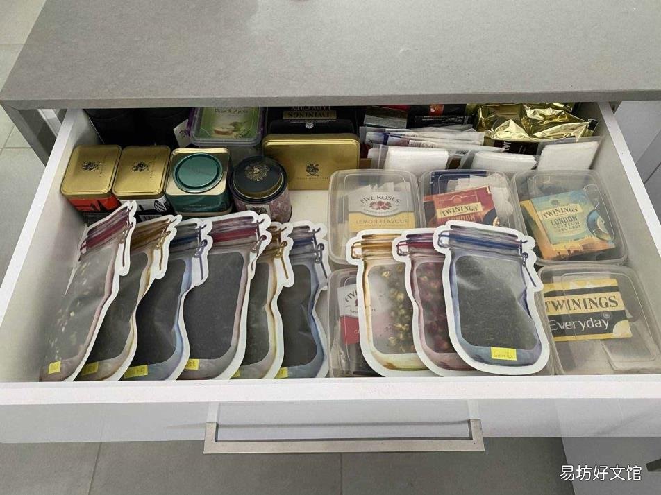 衣物收纳盒整理箱 衣服收纳箱