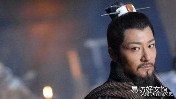 《水滸傳》中，吳用第一次出場的時候，手里“擎兩條銅鏈”，這兩條銅鏈有什么用？