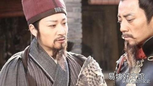 《水滸傳》中，吳用第一次出場的時候，手里“擎兩條銅鏈”，這兩條銅鏈有什么用？