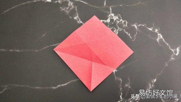 怎么折玫瑰花教程 纸玫瑰的折法图解