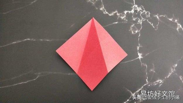 怎么折玫瑰花教程 纸玫瑰的折法图解
