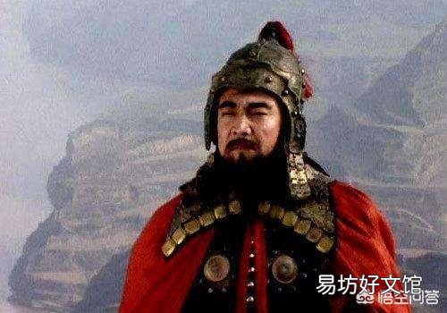 在三国演义中,华雄斩杀了很多十八路诸侯,在十八路诸侯束手无策时,曹操手下的武将为什么一个都不上呢?
