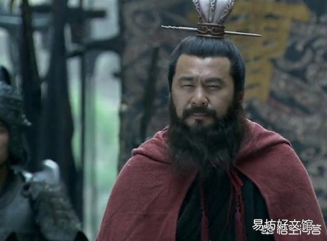 在三国演义中,华雄斩杀了很多十八路诸侯,在十八路诸侯束手无策时,曹操手下的武将为什么一个都不上呢?