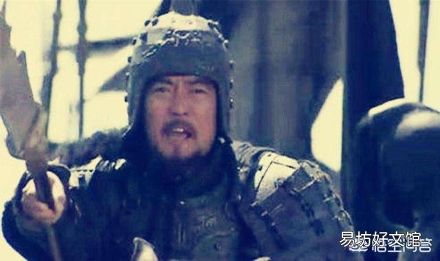 在三国演义中,华雄斩杀了很多十八路诸侯,在十八路诸侯束手无策时,曹操手下的武将为什么一个都不上呢?