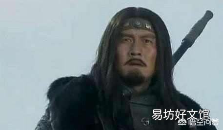 在三国演义中,华雄斩杀了很多十八路诸侯,在十八路诸侯束手无策时,曹操手下的武将为什么一个都不上呢?