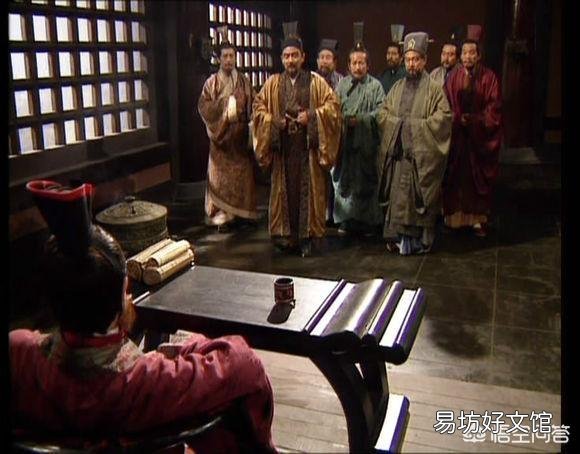 三国时吴国的张昭,关键时候总当妥协投降派,孙权为什么还重用他?