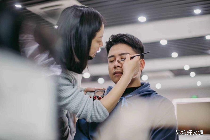 初学者学化妆教程 学化妆需要什么