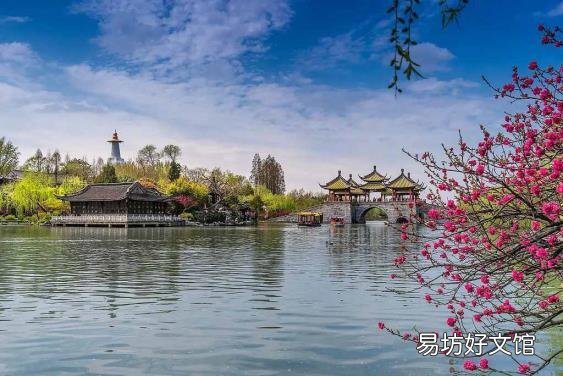 两岸青山相对出的下一句是啥 两岸青山相对出下一句