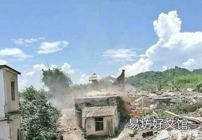 农民没有宅基地，在自家承包地上盖的房子被拆了，没地方住该怎么办？
