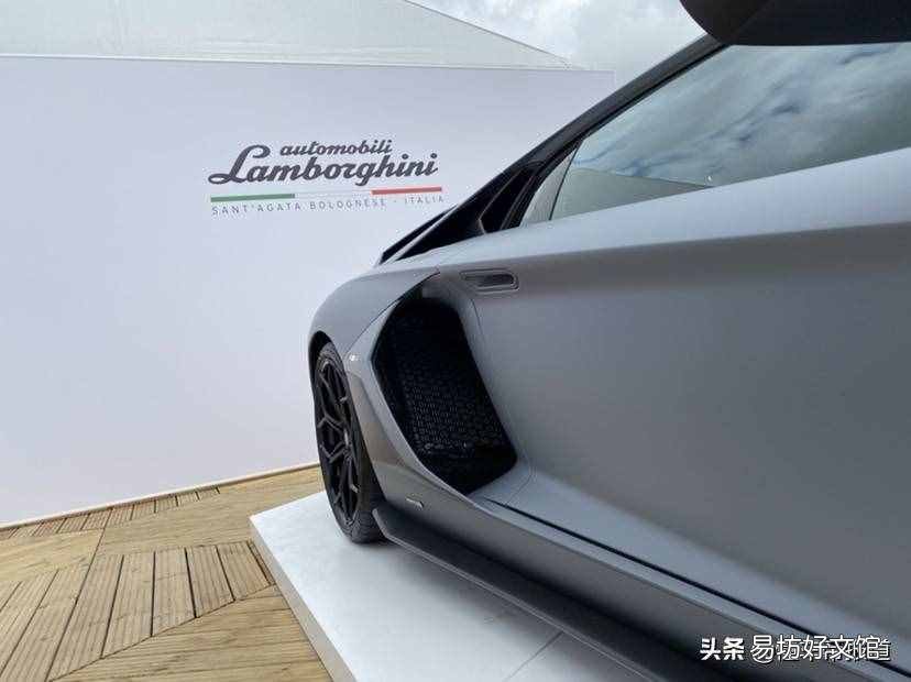 兰博基尼跑车多少钱 蓝魔基尼