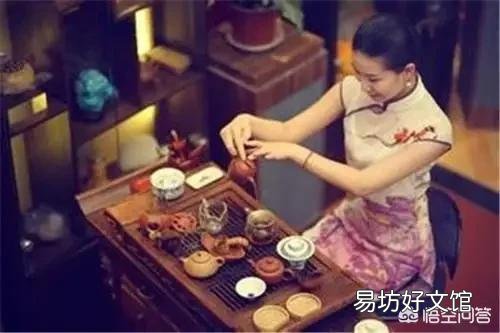 现在农村里招待客人,是用杯子泡茶好,还是用茶具泡工夫茶好?