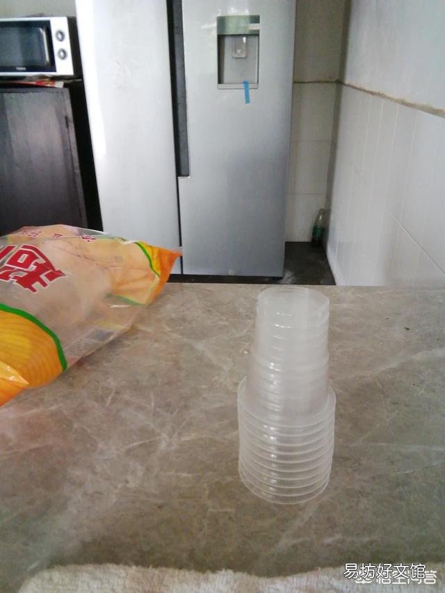 现在农村里招待客人,是用杯子泡茶好,还是用茶具泡工夫茶好?