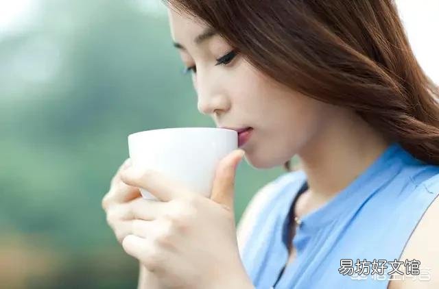 现在农村里招待客人,是用杯子泡茶好,还是用茶具泡工夫茶好?