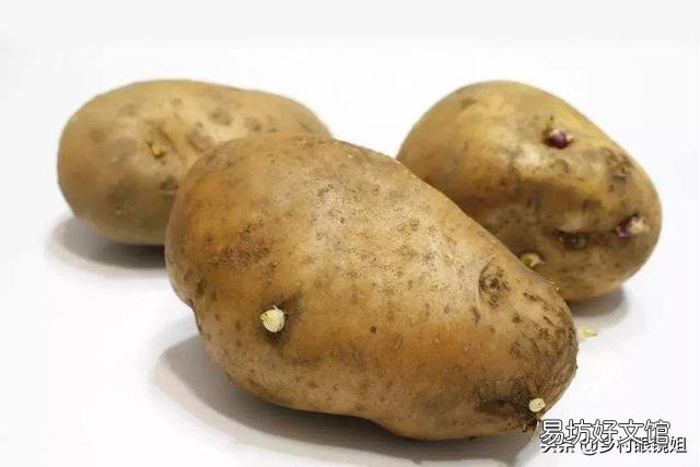 为什么土豆拿回家没几天就发芽了,在超市放那么久都不发芽?