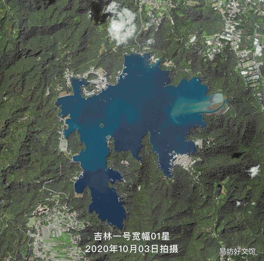 日月潭中间是什么 台湾日月潭在哪里