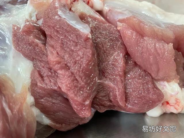 今年农村用粮食喂养的年猪卖12元一斤贵吗?