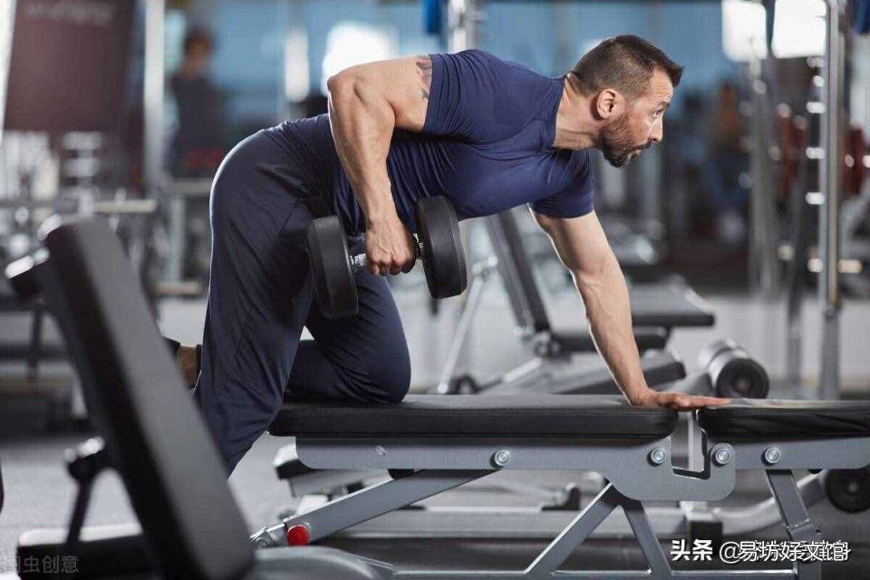 哑铃锻炼方法 初学者 哑铃锻炼方法