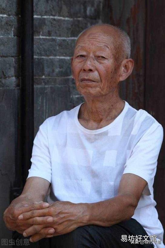 贴在车库门口的对联 车库对联