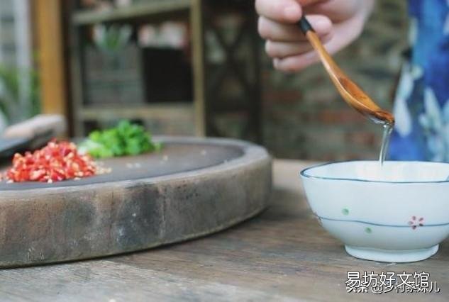 鱼腥草对身体很好,怎么做菜吃能够让更多的人喜欢它?