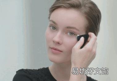 怎样正确使用眼霜效果好 如何正确使用眼霜