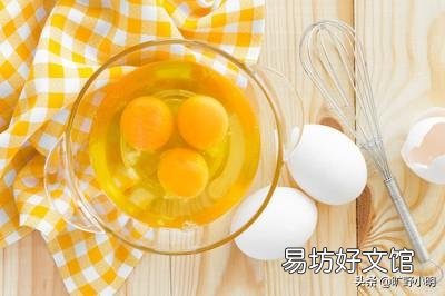 鸡吃什么能改变蛋黄颜色?