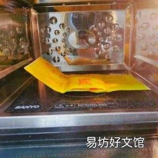 微波炉怎样爆玉米花 微波炉做爆米花