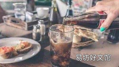 喝可乐喝死人的事件 喝可乐的坏处