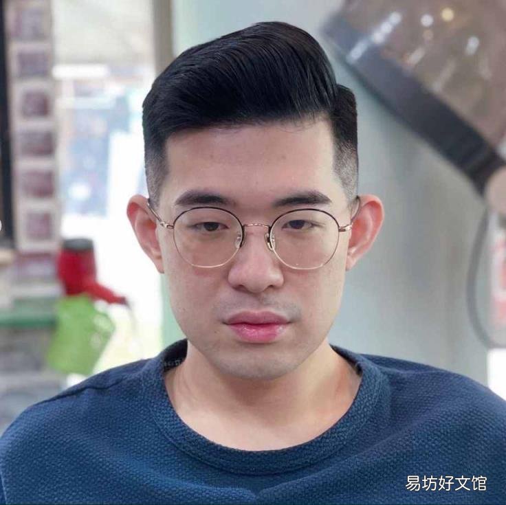 圆脸女生适合什么样的短发 圆脸适合什么短发