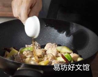 怎样炖鸡肉又烂又嫩又好吃 小鸡炖蘑菇什么意思