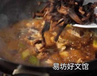 怎样炖鸡肉又烂又嫩又好吃 小鸡炖蘑菇什么意思