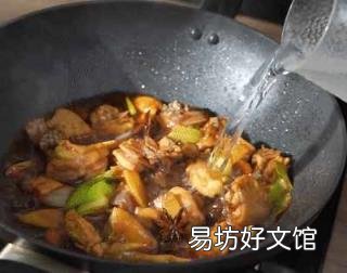 怎样炖鸡肉又烂又嫩又好吃 小鸡炖蘑菇什么意思