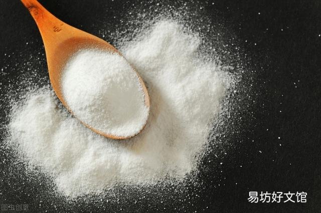 猫咪眼部上方毛突然稀疏了(猫眼睛上面突然毛稀疏怎么回事)