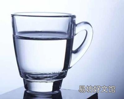 天天用蒸馏水敷脸好吗 蒸馏水的作用