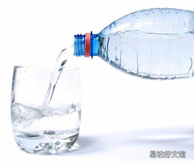 天天用蒸馏水敷脸好吗 蒸馏水的作用