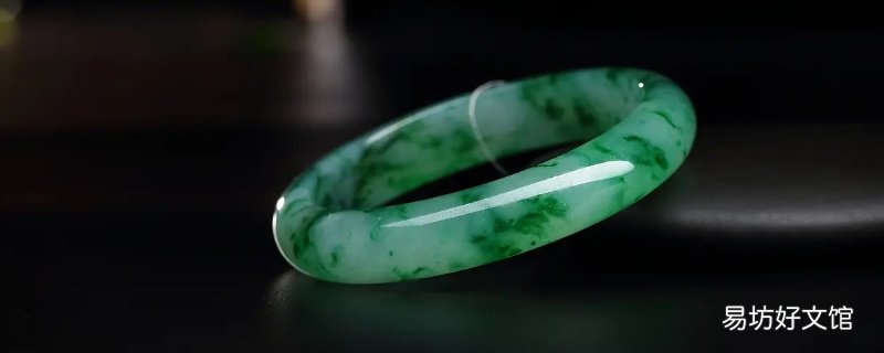 翡翠手镯圈口测量方法