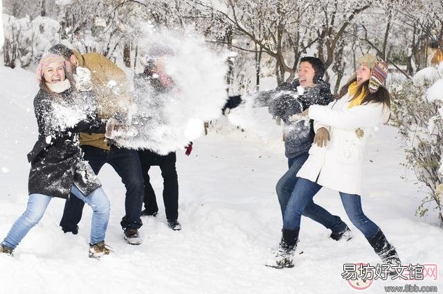 2018下雪天打雪仗说说朋友圈带图 下雪了打雪仗怎么发朋友圈